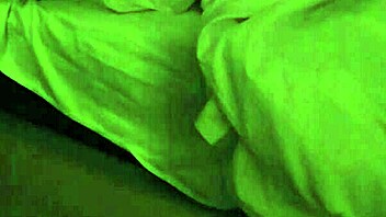 gordito fucks his girlfriend while she complains about the pain