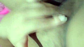 Brazilian babe cleans vibrator honey and cums hard in homemade clip