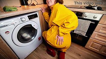 yo, hook me up with a wild cum and piss party tonight!