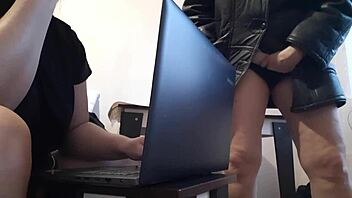 i riskily masturbate near my black secretary colleague 😏