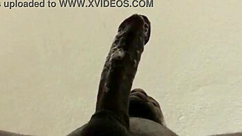 he kept cumin while i sucked, huge load! 😜