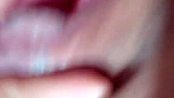 Brazilian babe cleans vibrator honey and cums hard in homemade clip