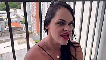 O MARIDO DA MINHA PRIMA NÃO DÁ CONTA MAS EU DOU CONTA DESSA GOSTOSA!