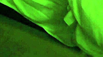 gordito fucks his girlfriend while she complains about the pain