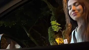 Tragándome La Verga A Un Desconocido En La Vía