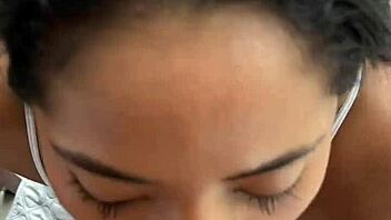 i giv him a delishus blowjob with deep throath befor leavin -amateur couple- nysdel