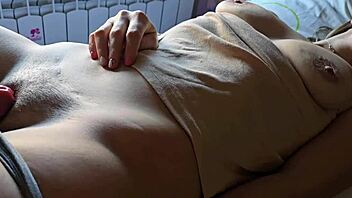 omg, shameless stepsister, let me rub my dick on her wet panties