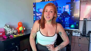 Homemade Porn Deepthroat Featuring Curvy BBW With Big Natural Tits