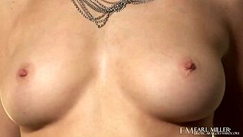 Alexis Ford Scratches Her Slutty Itch Perfectly 😘