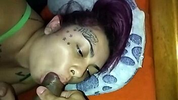 Me d con su leche en mi cara que rico me encanta