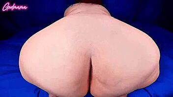 Shaking fat booty mama wants to pussy fart on dick