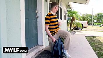 bombshell elisa bethann fucks nerdy neighbor wildly
