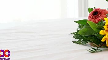 oiled massage leads to handjob and fingering in bed 😏