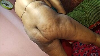 Office Boy Fucks His Madam Hard in Homemade Clip