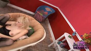 I rammed that vibrator in my snatch and cummed so hard