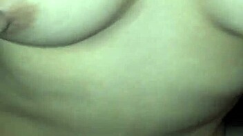 Vietnamese sister shares a friendly chat moment