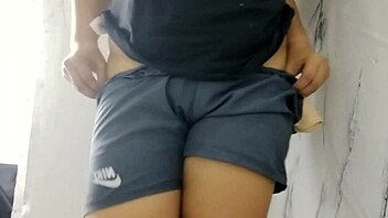 chubby asian amateur trims and shaves pussy in homemade clip