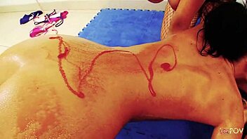 Blonde MILF lesbians lick shaved pussies intensely after syrup