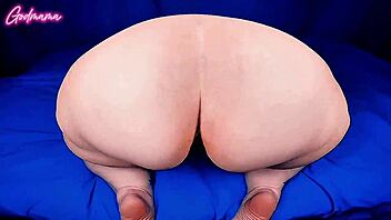 Shaking fat booty mama wants to pussy fart on dick