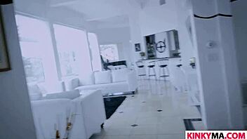 Stretching out sultry stepmother Vanessa Cage in a wild session