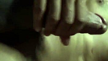 Egyetemi srác hatalmas leélvezés otthon