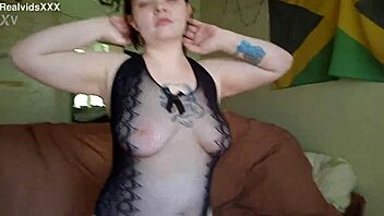 Thick Girl Craves Massive Facial Load