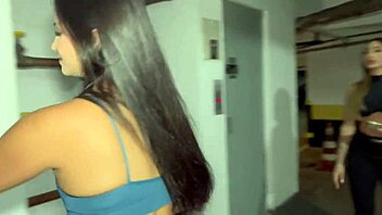 i couldn’t resist eating out my friend’s sweet pussy today