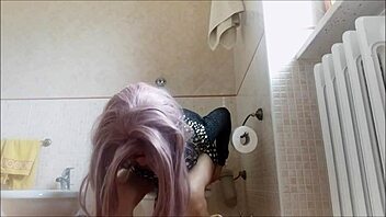 Beautiful aunt Chantal in steamy solo action
