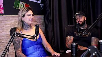 Wow, he cums on married women and discovers shocking secrets!