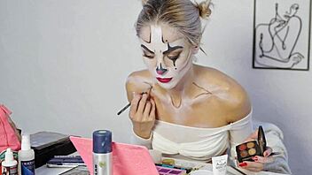 Harley Quinn Makeup Tutorial by Miss Daisy Diamond for Halloween