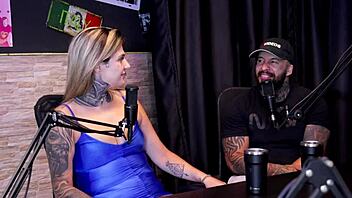 Wow, he cums on married women and discovers shocking secrets!