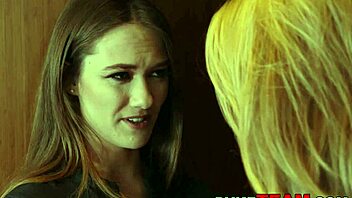 lezdomina enjoys a relaxing session with her partner