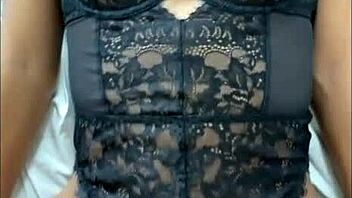 Beautiful Indian Desi Babe Filmed on iPhone 16 Plus in Homemade Clip