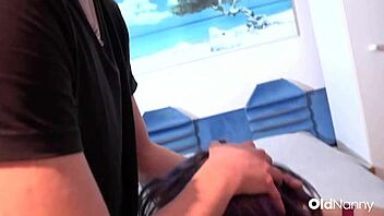 British curvy milf Tigger gives sloppy blowjob and hardcore fucking