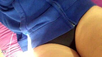 cachonda ama de casa mi hermanastra crystal se masturba ella es muy hot y le encanta grabarse para sus fans