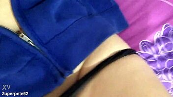 cachonda ama de casa mi hermanastra crystal se masturba ella es muy hot y le encanta grabarse para sus fans