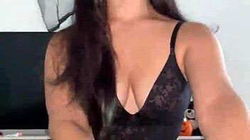 Pov de halloween da bruxinha debora prado BATENDO PUNHETA no meu pau grande