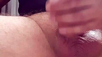 hey, dutch guy jerks off with huge cumshot