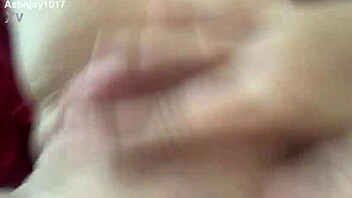 Ashlynn Plays With Her Pussy