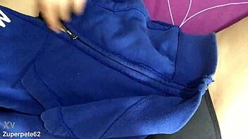 cachonda ama de casa mi hermanastra crystal se masturba ella es muy hot y le encanta grabarse para sus fans