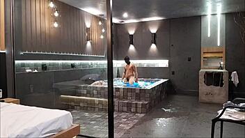 LEVEI MINHA AMIGA NO MOTEL DE LUXO ELA ADOROU E ACABOU LIBERANDO O CUZINHO!!