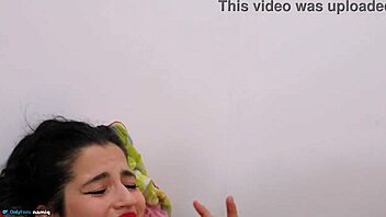 Me Follando A Mi Amiga Jugando Cartas Con Grandes Tetas Naturales Y Blowjob.