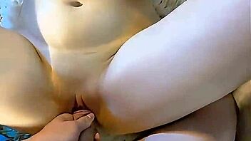 Minha irmã mostrou lingerie nova eu não resisti?