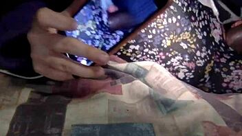 Personal trainer pannaa laiminlyötyä vaimoa kovaa pilluun creampiella, mies katsoo joka työn tuskan kourissa