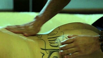 Meu massagista é lindo, sentei no pau gostoso dele