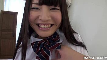 Cosplay date in Japan turns steamy 😏