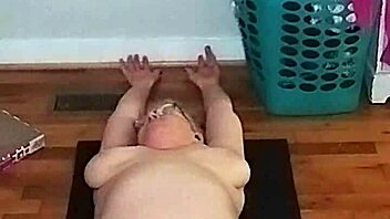 Curvy Rabuda Fucks Five Guys And Shows Cuckold On Video Call