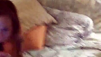 Wow! Lacy Summers Teases with Toys on Webcam!