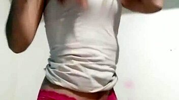 Skinny Peruvian girl flaunts her wide legs