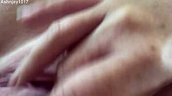 Ashlynn Plays With Her Pussy